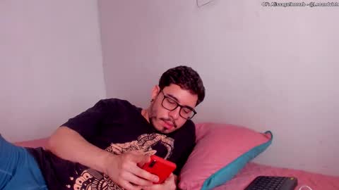 Snapshot of leoandviolet chatting on 10-24-25, 04:36 Carlos Alissa. Help us to reach 100 likes online show from 10-24-25, 04:36