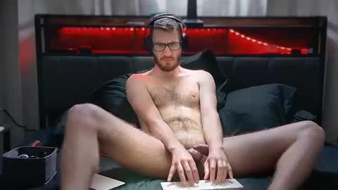 Snapshot of leobiggy227 chatting on 12-09-24, 06:55 LeoBiggy online show from 12-09-24, 06:55