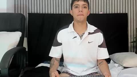 leohard_ online show from 01-18-26, 11:58