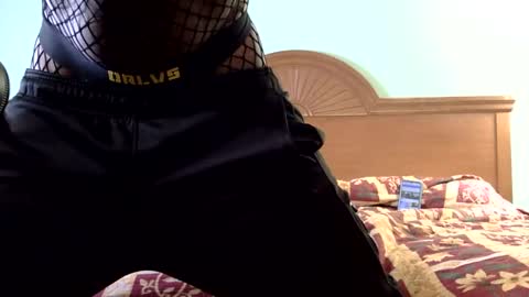 Snapshot of leon8726 chatting on 12-07-24, 06:32 Mr. Good Bar online show from 12-07-24, 06:32