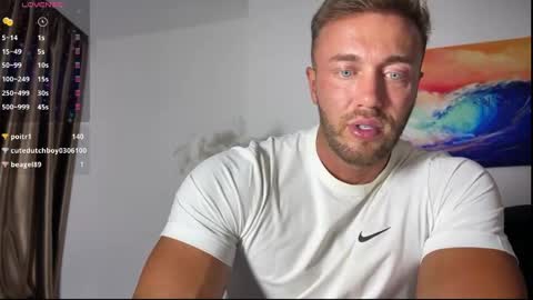 Snapshot of leon_lovefitness chatting on 05-28-26, 02:03 Leon online show from 05-28-26, 02:03