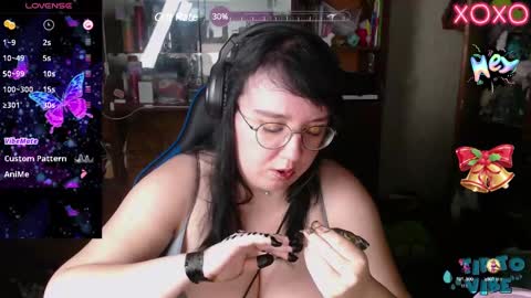 Snapshot of leona_harrison chatting on 12-10-24, 10:37 Leona Harrison online show from 12-10-24, 10:37