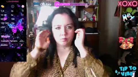 Snapshot of leona_harrison chatting on 12-12-24, 10:34 Leona Harrison online show from 12-12-24, 10:34