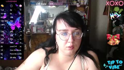 Snapshot of leona_harrison chatting on 12-13-24, 08:15 Leona Harrison online show from 12-13-24, 08:15