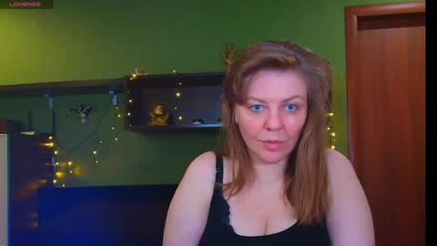 Leona tracie online show from 04-25-26, 08:06