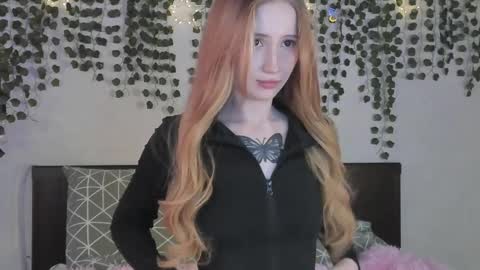 Snapshot of leona_vixen chatting on 05-18-26, 06:52 Leona online show from 05-18-26, 06:52