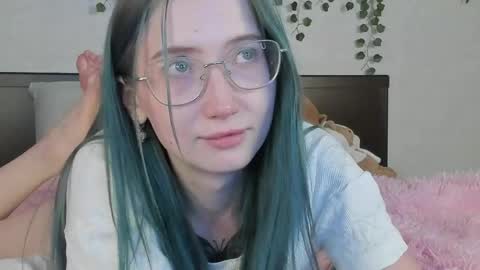 Snapshot of leona_vixen chatting on 05-29-26, 10:13 Leona online show from 05-29-26, 10:13