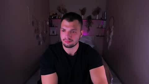 Snapshot of leonard_brewster chatting on 11-12-25, 10:37 Leonard online show from 11-12-25, 10:37