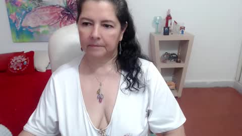 leonela   online show from 10-29-25, 11:01