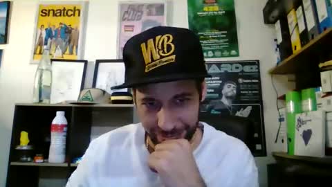 Snapshot of leonidascum chatting on 06-11-26, 10:24 leonidascum online show from 06-11-26, 10:24