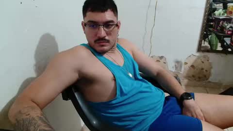 Snapshot of leonino231 chatting on 09-19-25, 12:02 leonino231 online show from 09-19-25, 12:02