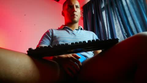 Snapshot of leonnardojaramillo chatting on 02-06-25, 12:48 Lenardo jaramillo online show from 02-06-25, 12:48