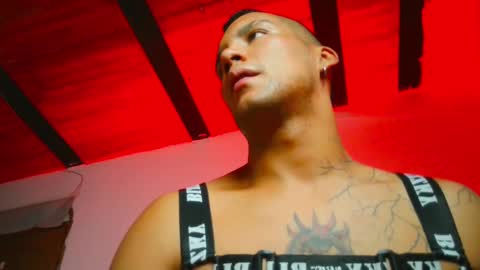 Snapshot of leonnardojaramillo chatting on 02-22-25, 02:30 Lenardo jaramillo online show from 02-22-25, 02:30