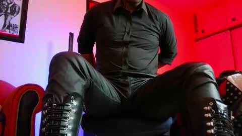 Snapshot of leonnardojaramillo chatting on 09-14-25, 04:06 Lenardo jaramillo online show from 09-14-25, 04:06