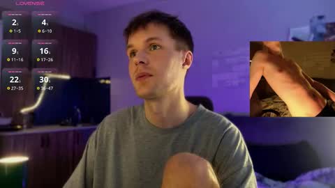 Leon online show from 03-19-26, 01:42