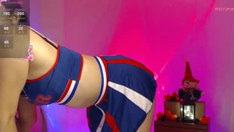 My name is Leonora  Pleasures to see you  Follow me here and instagram  online show from 10-05-25, 10:29