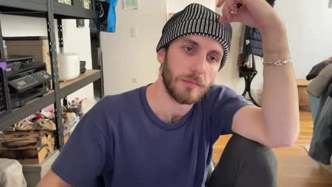 Snapshot of leonvampire chatting on 02-17-25, 02:59 Leon online show from 02-17-25, 02:59