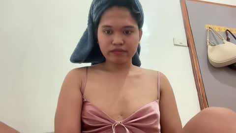 Jenn online show from 04-25-26, 04:15