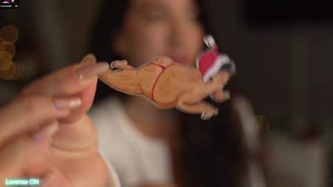 Leora online show from 12-14-24, 04:20