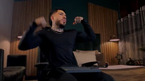 Leo Salvatore online show from 02-07-25, 03:34