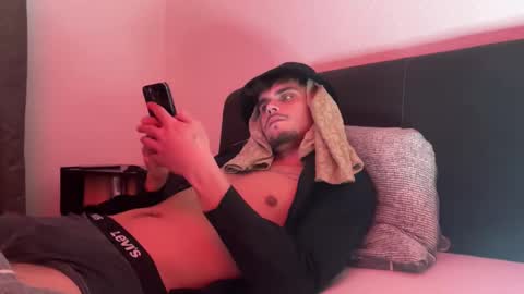 Snapshot of leosehenrot736234 chatting on 04-15-26, 08:31 leosehenrot736234 online show from 04-15-26, 08:31