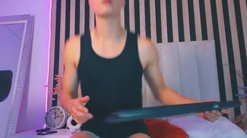 leotease online show from 04-25-26, 07:11