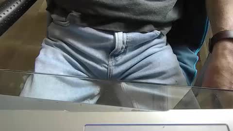 Snapshot of leoufdedingue chatting on 10-16-25, 08:48 CESTMOI75100 online show from 10-16-25, 08:48