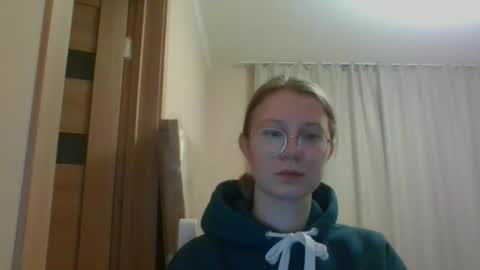 lera_foxx online show from 12-10-24, 09:11