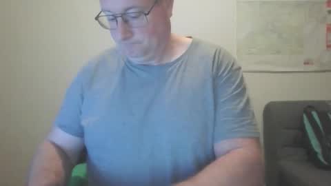 Snapshot of lerase40 chatting on 12-05-25, 05:16 homquisgode online show from 12-05-25, 05:16