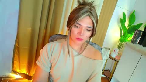 Snapshot of lesleyanderson chatting on 05-31-26, 04:36 Pat online show from 05-31-26, 04:36