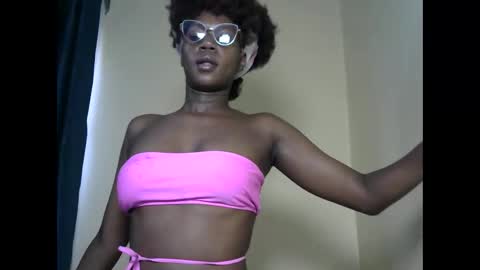 Snapshot of leslie_bebby2 chatting on 03-08-25, 09:06 leslie online show from 03-08-25, 09:06