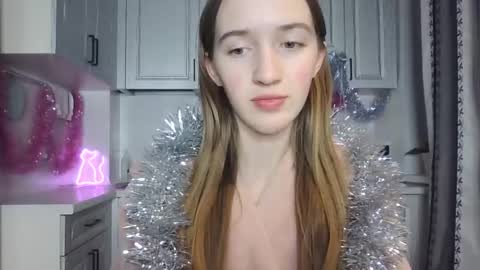 Snapshot of leslie_my_lovee chatting on 12-26-24, 12:14 LESLIE online show from 12-26-24, 12:14