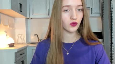  LESLIE   online show from 10-08-25, 07:00