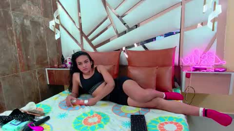 LeslieBush online show from 12-18-25, 11:49