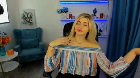 Snapshot of lesliemineg chatting on 10-18-25, 07:47 lesliemineg online show from 10-18-25, 07:47