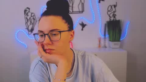 Snapshot of lesly_chilli chatting on 02-07-26, 08:18 lesly_chilli online show from 02-07-26, 08:18