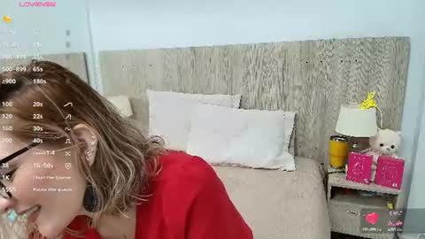 Lesly Santodomingo online show from 07-28-26, 11:28