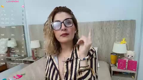 Lesly Santodomingo online show from 07-28-26, 02:13
