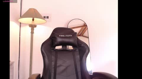 lesly online show from 04-21-26, 09:06