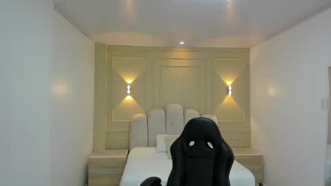 Snapshot of leslysimpson chatting on 05-06-26, 07:41 online show from 05-06-26, 07:41