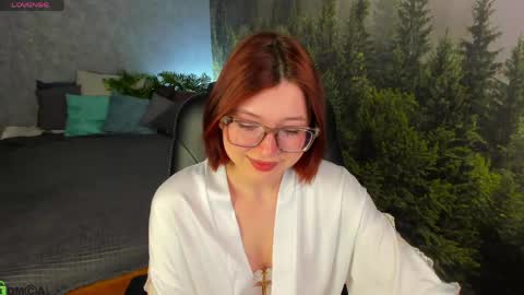Snapshot of lessi_grace chatting on 05-03-26, 01:00 Lessi online show from 05-03-26, 01:00