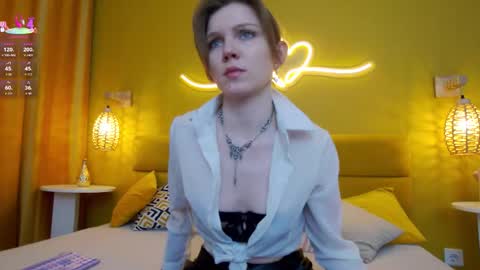 Lessy online show from 10-22-25, 03:07