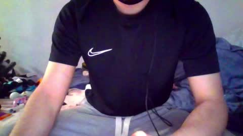 Snapshot of lestaro chatting on 12-22-24, 11:20 neoglo online show from 12-22-24, 11:20