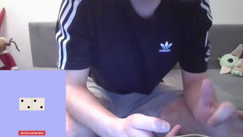 Snapshot of lestaro chatting on 01-11-25, 12:55 neoglo online show from 01-11-25, 12:55