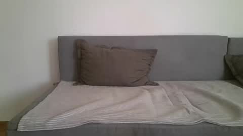 Snapshot of lestaro chatting on 03-22-26, 10:29 neoglo online show from 03-22-26, 10:29