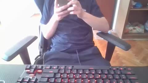 Snapshot of lestaro chatting on 04-01-26, 11:22 neoglo online show from 04-01-26, 11:22