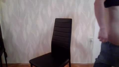 Snapshot of lestaro chatting on 06-20-26, 11:29 neoglo online show from 06-20-26, 11:29