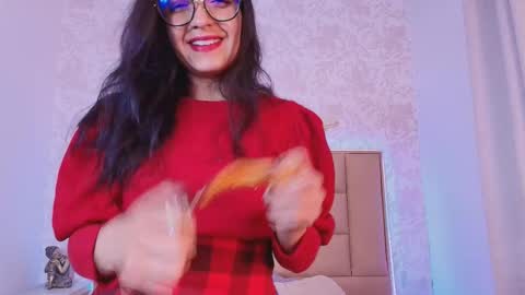 Snapshot of leti_white chatting on 10-15-25, 09:59 Leti White online show from 10-15-25, 09:59