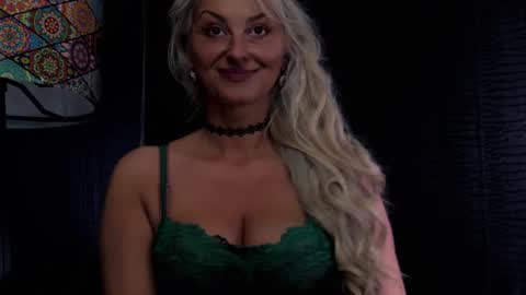 leticiareys online show from 03-25-26, 12:44