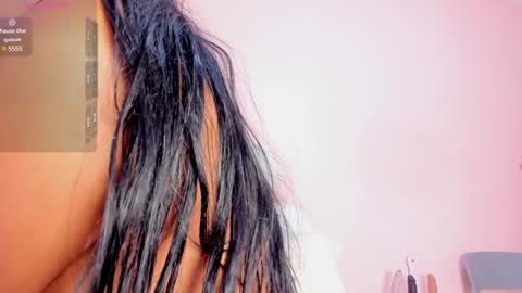 Snapshot of letizia_westy chatting on 02-04-25, 08:13 Letizia online show from 02-04-25, 08:13